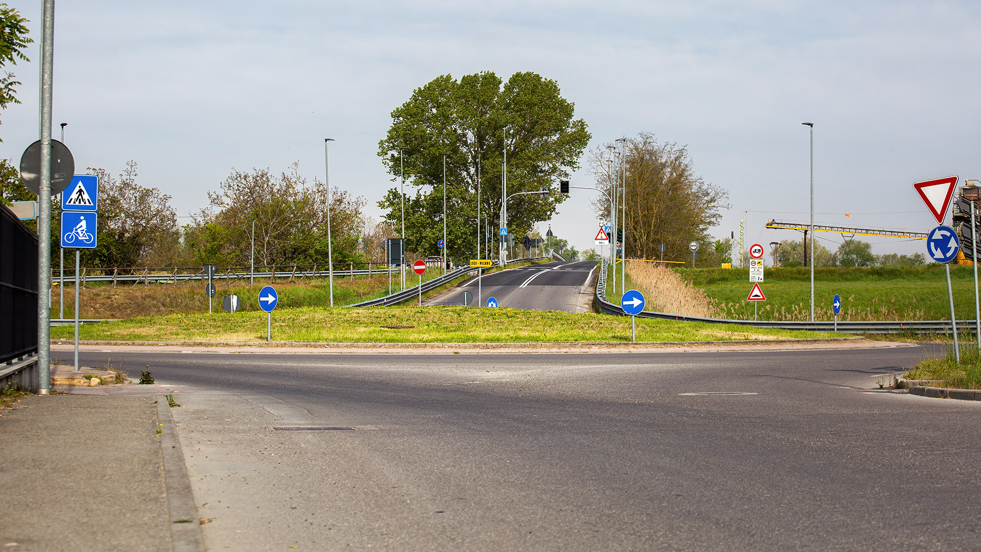 KARTE & ANREISE wallerwelt2com anfahrt1 kreisverkehr sannazzaro(pc)